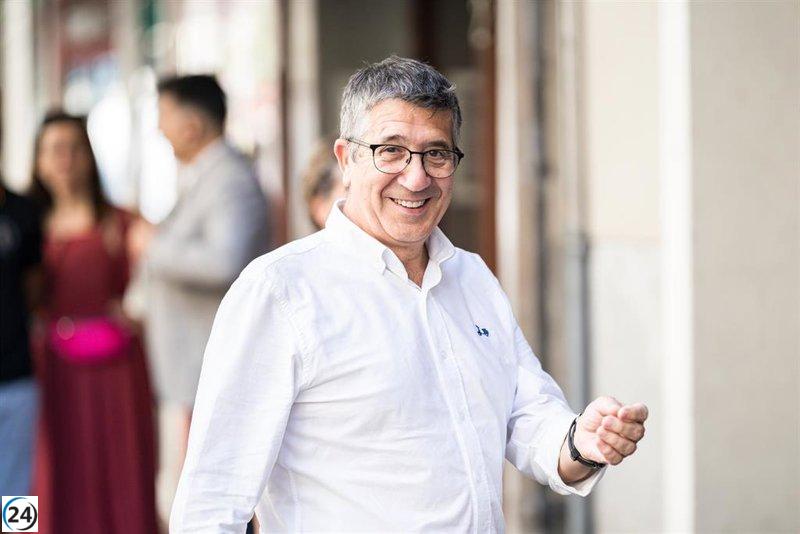 López (PSOE) asegura que los diálogos con Junts son