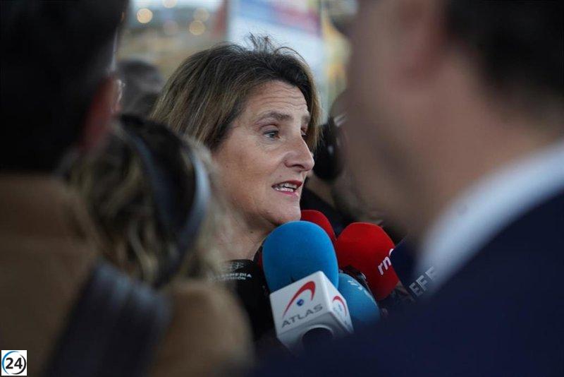 Ribera se mantiene neutral en demanda de Iberdrola contra Repsol y aboga por agenda verde clara.