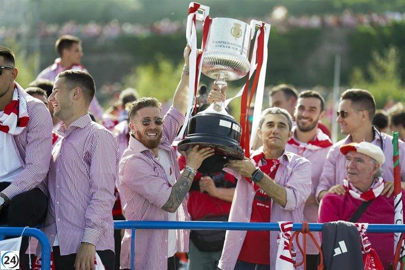 Ampliado plazo para sacarse foto con la Copa en respuesta a alta demanda de aficionados del Athletic Club.