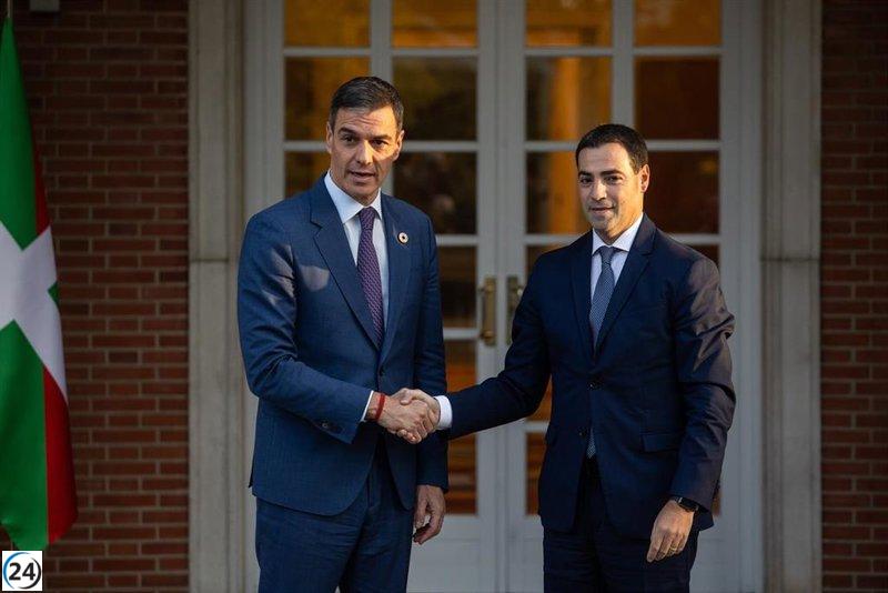 Pradales y Sánchez completan el traspaso de Gestión del Litoral y Cinematografía, efectivo el 16 de diciembre.