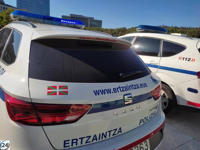 Arrestan a un hombre en Portugalete por agredir a su pareja y violar orden de protección.