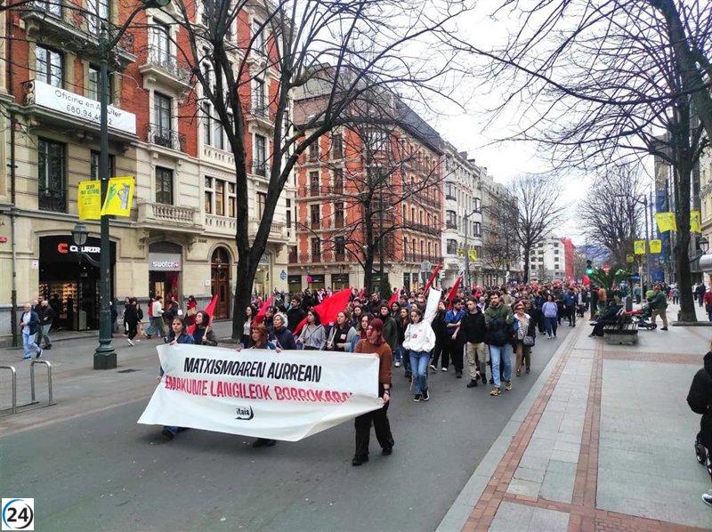 Itaia aboga en Bilbao por un movimiento unitario de mujeres al margen de las instituciones contra el machismo y el fascismo.