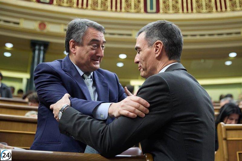 Esteban y Sánchez discuten en reunión los temas de seguridad, energía y alianzas entre PSOE y PNV.