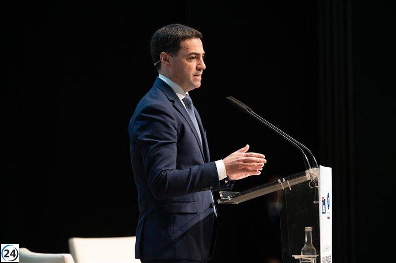 El lehendakari señala la necesidad inmediata de reforzar la red eléctrica en Euskadi.