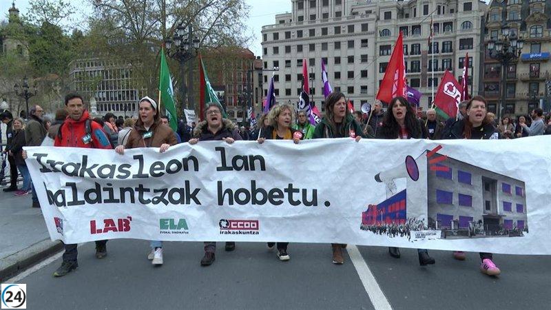 Sindicatos educativos convocan huelgas y movilizaciones en Bilbao este lunes.