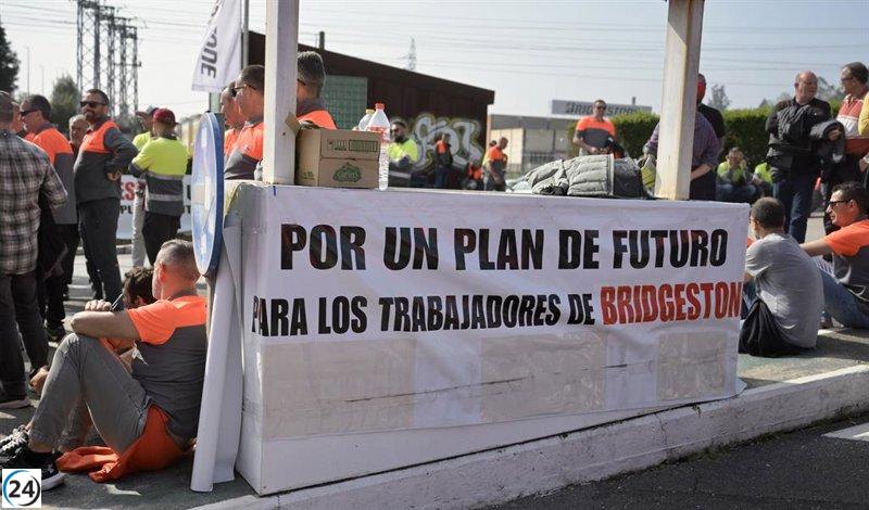 Bridgestone recorta 290 puestos en Basauri y 201 en Puente San Miguel.