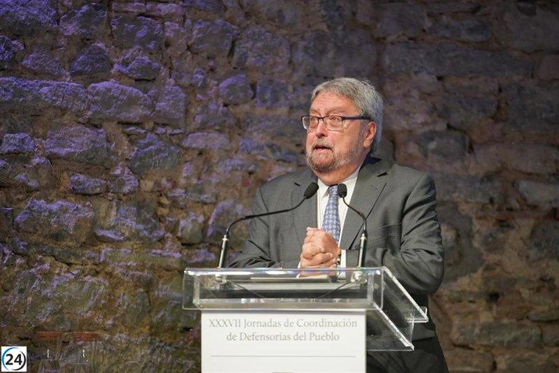 Ararteko propone suprimir la necesidad de usar software para gestiones fiscales en persona.