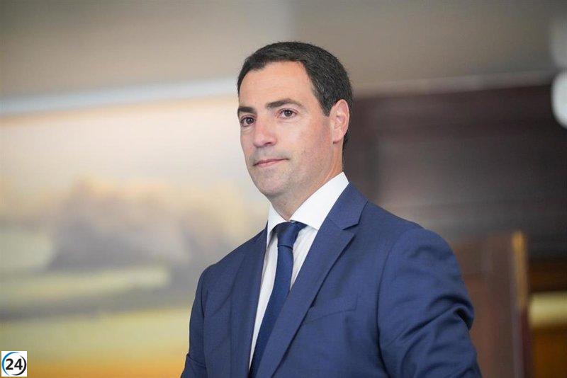 Pradales ELogia la eficiencia de su Gobierno y sugiere a PNV y PSE resolver sus diferencias a puertas cerradas.