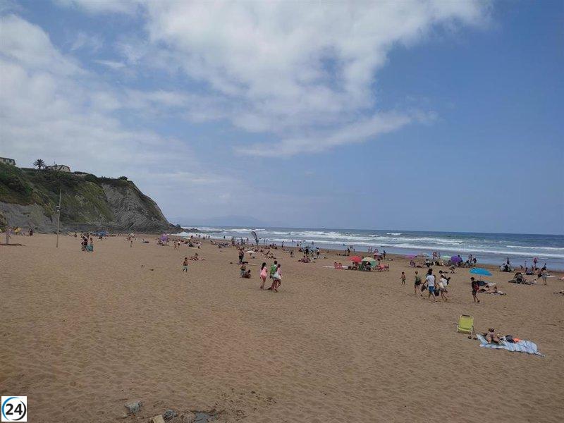 Martes soleado en Euskadi, nubes costeras y potenciales tormentas en el interior.