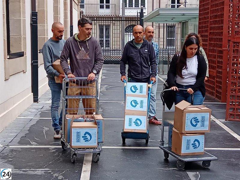Sindicatos exigen al Parlamento Vasco atención a 138.495 firmas por un salario mínimo regional.