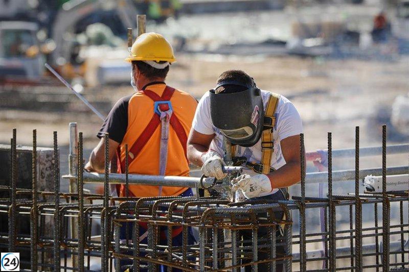 Euskadi enfrenta enfermedades laborales por posturas incómodas y ruidos constantes.