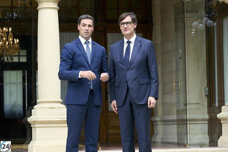 Pradales e Illa se comprometen a promover el uso del euskera y el catalán en Bruselas.