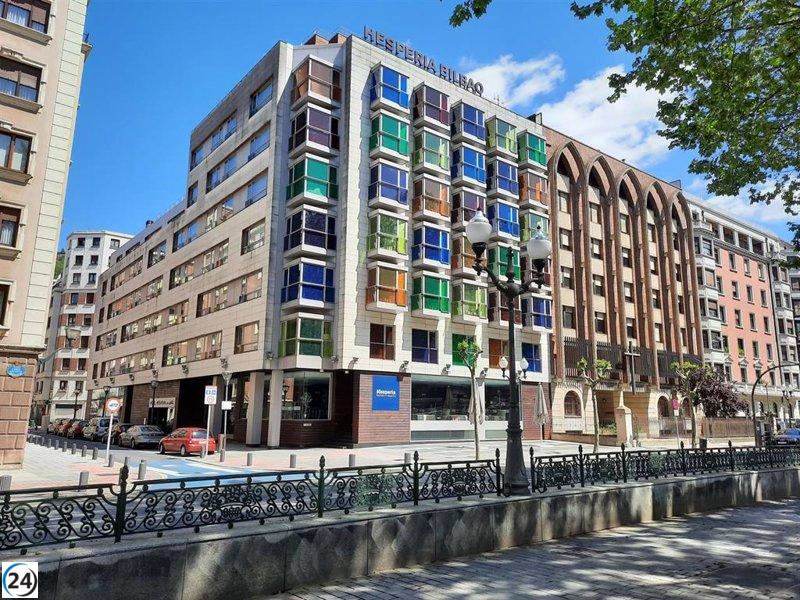 Aumento del 4,3% en reservas hoteleras en el País Vasco durante agosto en comparación con el año pasado.