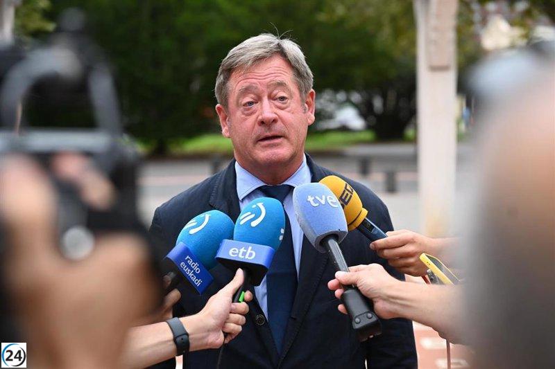 Zupiria reconoce fallos de la Ertzaintza en la seguridad de Vitoria durante disturbios de Falange.