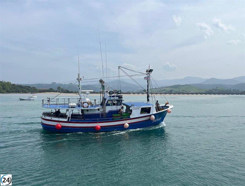 El barco Nuestra Señora de Lindes regresa al astillero Mendieta tras 34 años.