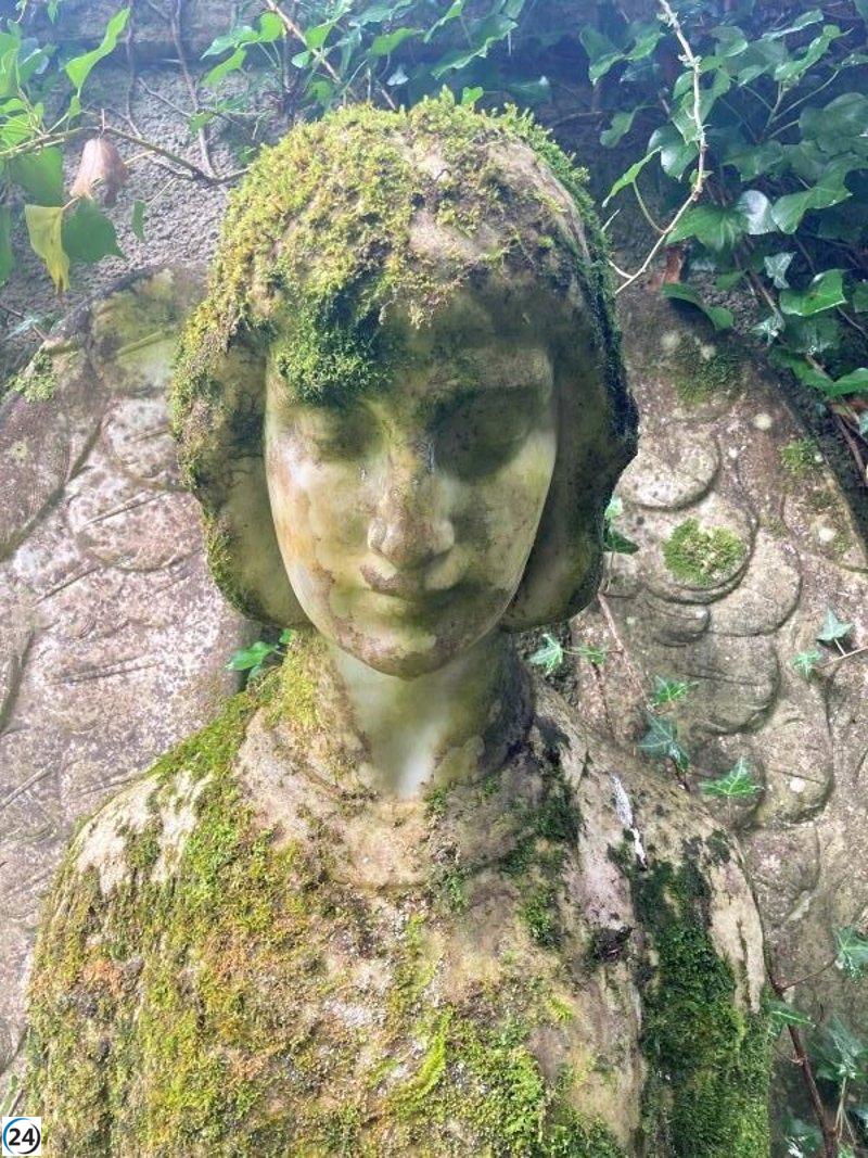 Hallan escultura de ángel protector de José Larrea en ruinas de iglesia en Sopuerta.