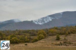 Controlado el fuego en la Sierra de Elgea, Álava, que comenzó el sábado.