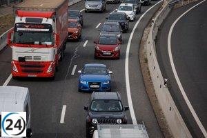 Congestión de tráfico de 25 km en la A-8 hacia Bizkaia desde Laredo y Castro Urdiales.