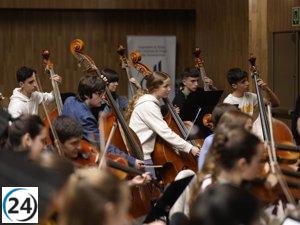 La orquesta de estudiantes vascos toca en las tres capitales este fin de semana.