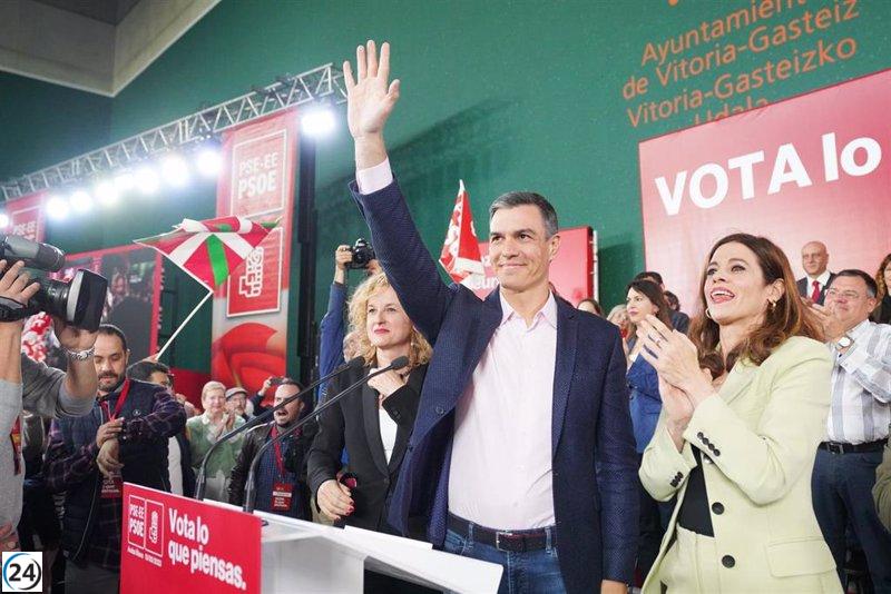Sánchez acusa al PP de utilizar a ETA ante la falta de opciones y expectativas electorales.