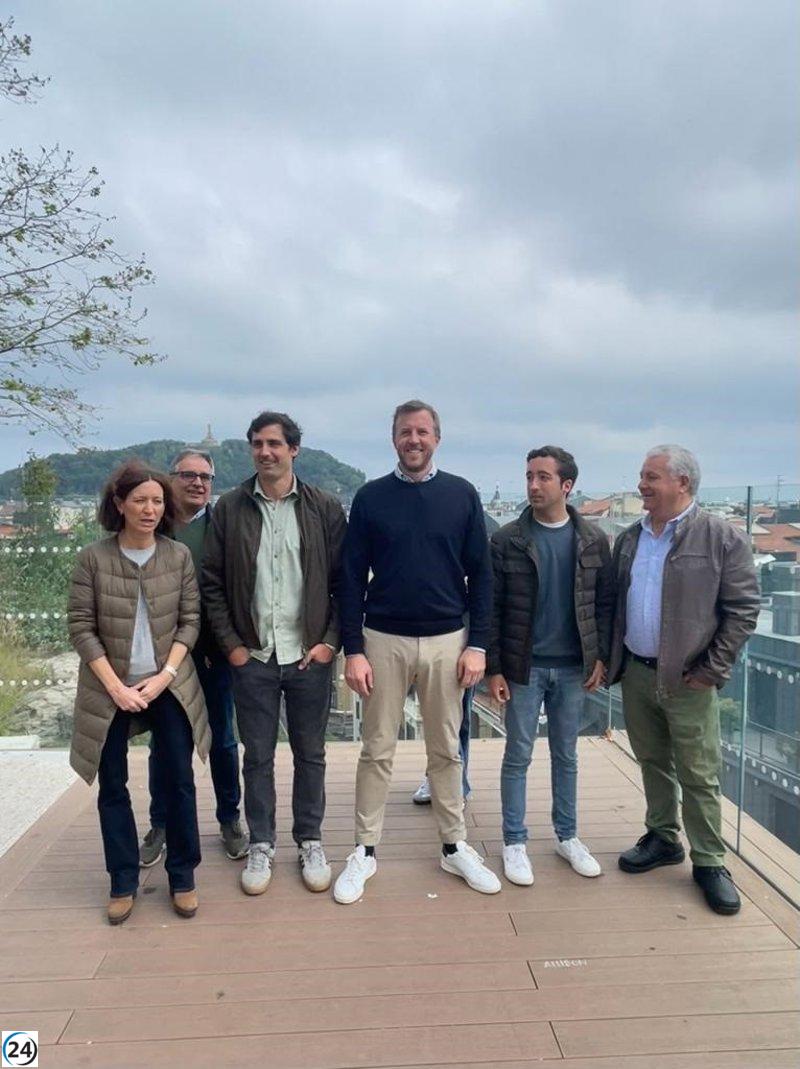 Corominas, del PP, busca acabar con la dicotomía negativa del nacionalismo.