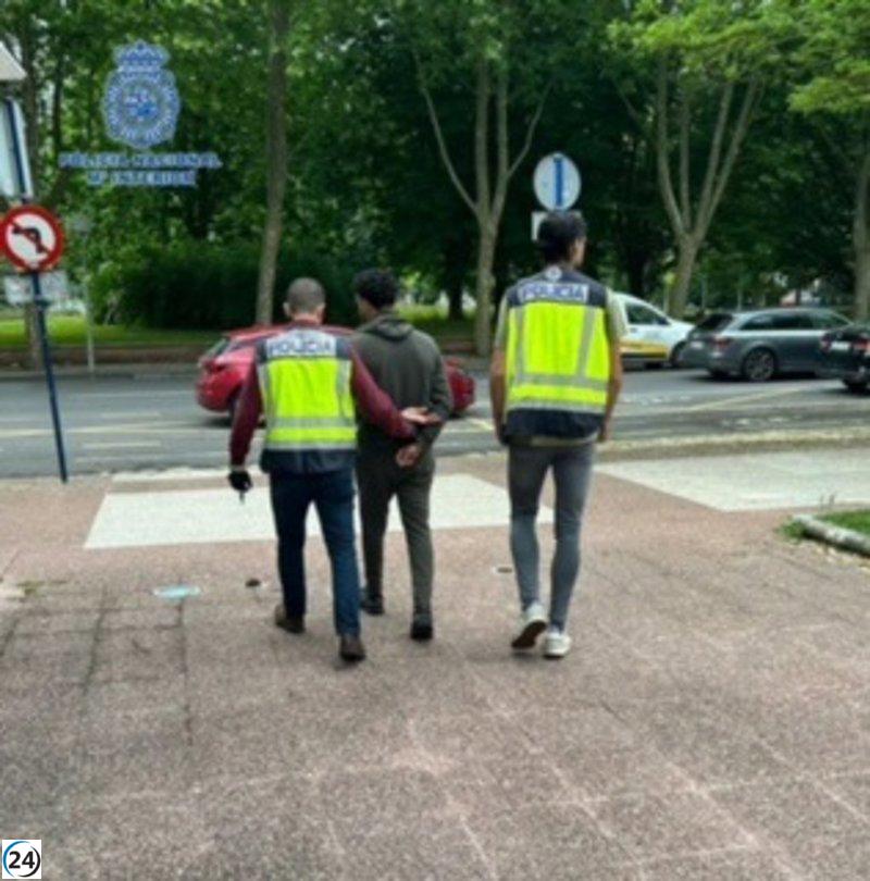 Falso residente de Vitoria detenido por fraude de 90.000 euros en ayudas sociales.