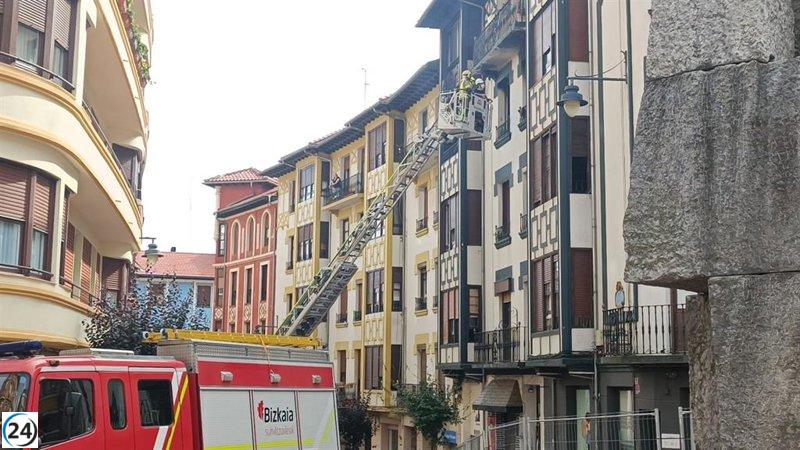 Informe de la arquitecta municipal determinará futuro del edificio incendiado en Barakaldo