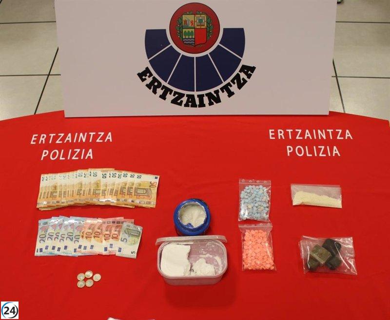 Detenido en Vitoria por posesión de drogas variadas en su domicilio