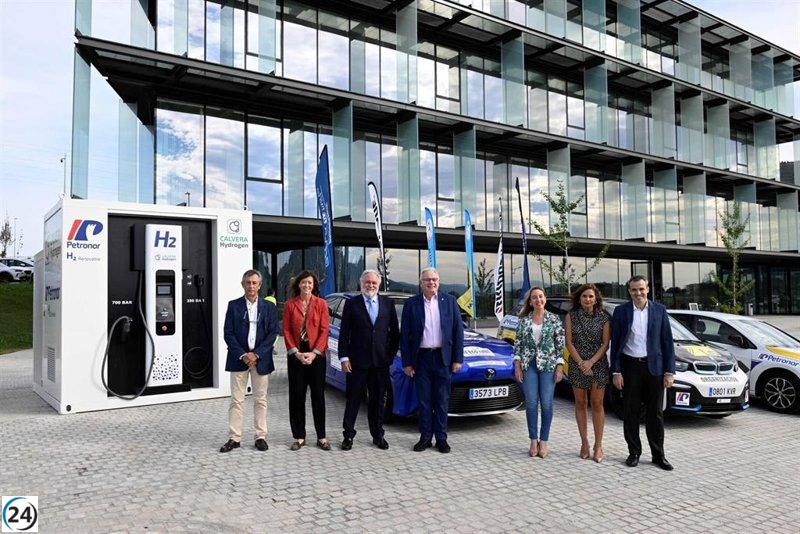 Gran número de automóviles a energías alternativas compiten en el IV Eco Rallye Bilbao Petronor.