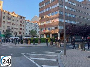 Detienen a Galder Barbado y Aitor Zelaia por su participación en Vitoria antes de una manifestación en contra de su prisión