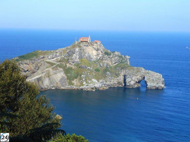 Cierre de accesos a Gaztelugatxe debido a obras y desprendimiento en la escalinata