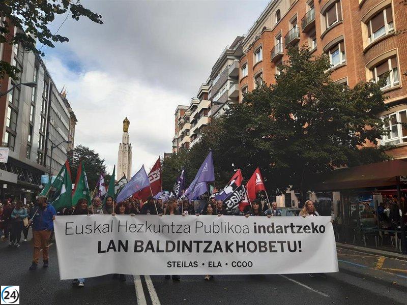 Éxito rotundo de la huelga en educación no universitaria con más del 55% de adhesión, según sindicatos.