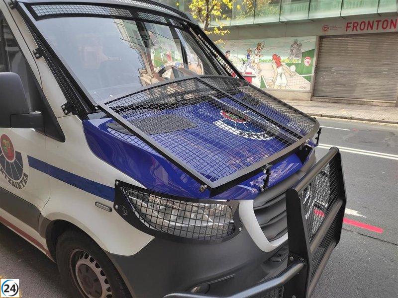 Delincuente capturado en flagrancia en un bar de Bilbao portando tres órdenes judiciales de aprehensión.