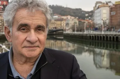 La obra literaria de Bernardo Atxaga: una joya del País Vasco